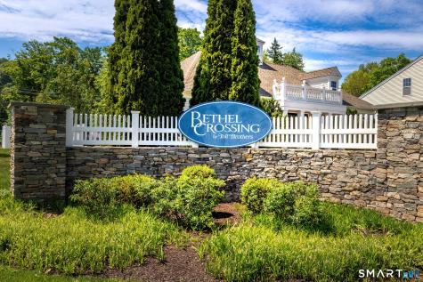 33 South Crossing Way Bethel CT 06801