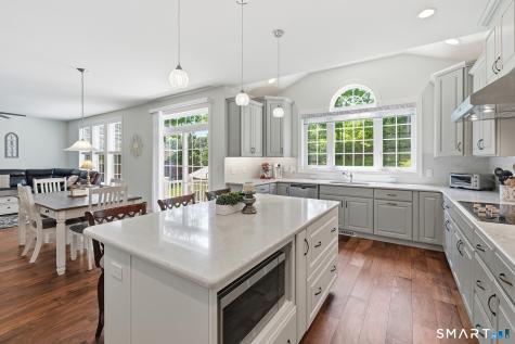 33 South Crossing Way Bethel CT 06801
