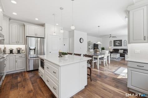 33 South Crossing Way Bethel CT 06801
