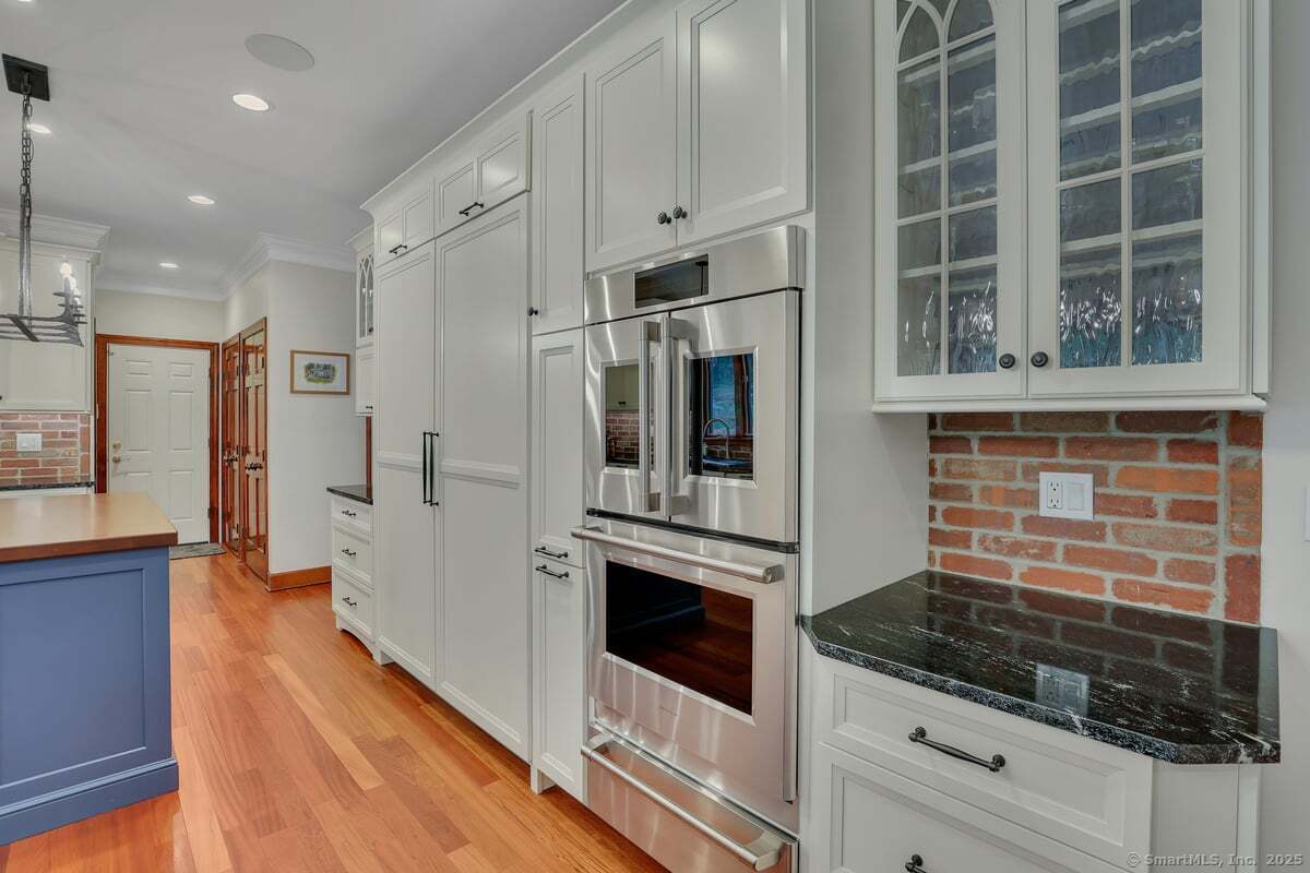 36 Sand Hill Lane Glastonbury CT 06033