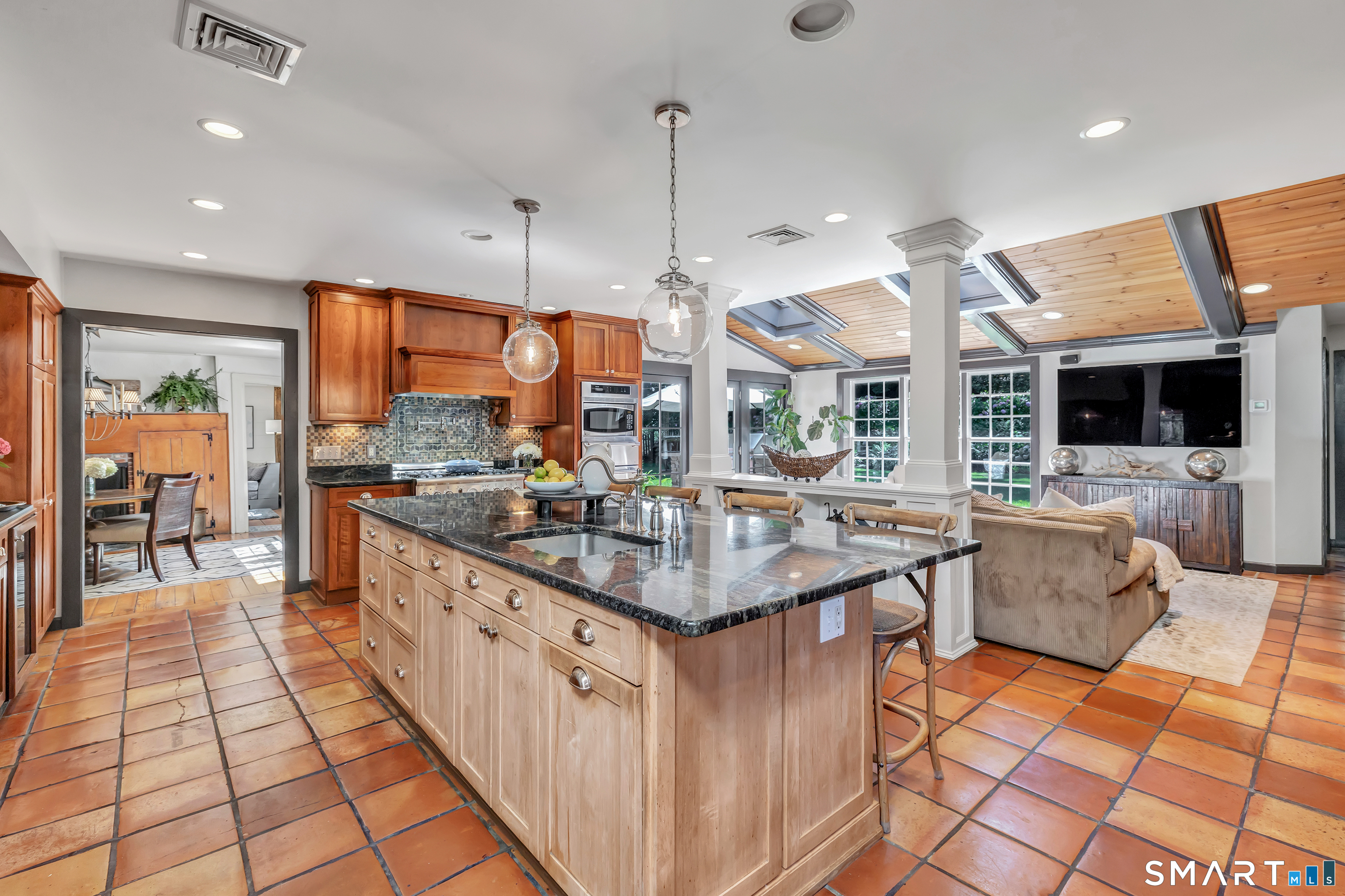 2580 North Benson Road Fairfield CT 06824