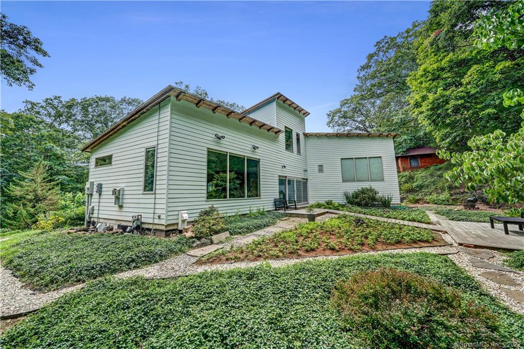 31 Mill Rock Road Hamden CT 06517