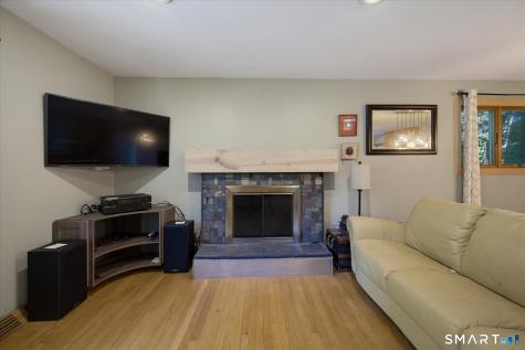 10 Glenwood Terrace Cromwell CT 06416