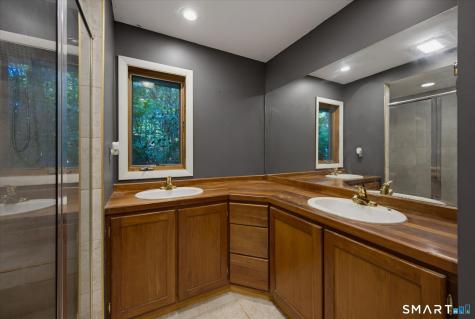 10 Glenwood Terrace Cromwell CT 06416