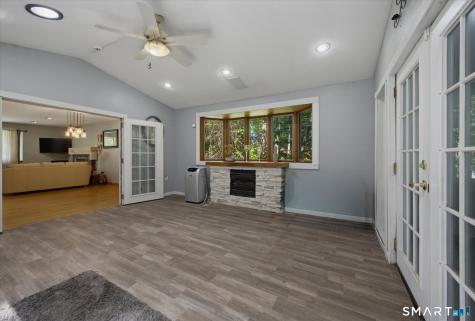 10 Glenwood Terrace Cromwell CT 06416