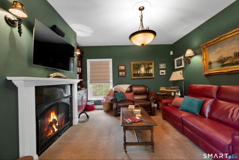 8 Curtiss Meadows Woodbury CT 06798