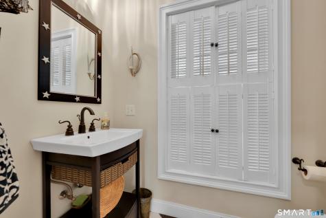 8 Curtiss Meadows Woodbury CT 06798