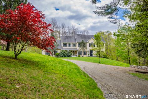 8 Curtiss Meadows Woodbury CT 06798