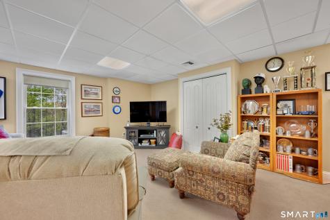 8 Curtiss Meadows Woodbury CT 06798