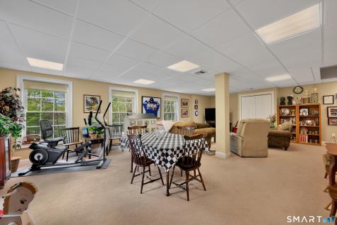 8 Curtiss Meadows Woodbury CT 06798