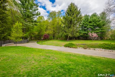 8 Curtiss Meadows Woodbury CT 06798