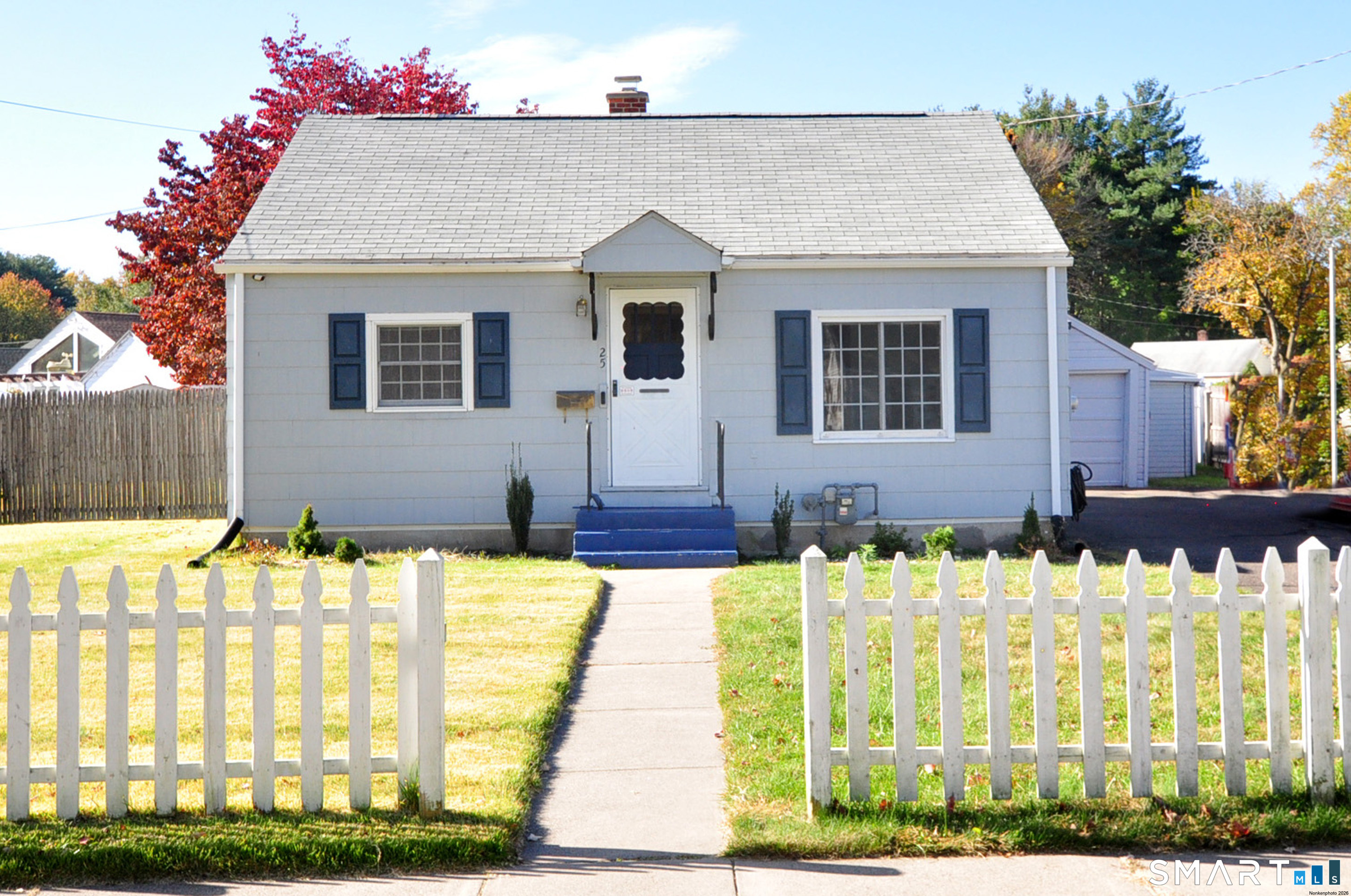 25 Warren Drive East Hartford CT 06118