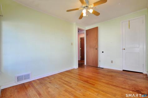 25 Warren Drive East Hartford CT 06118