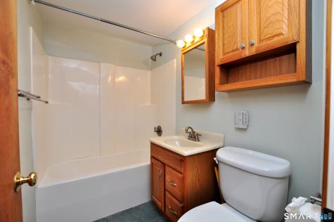 25 Warren Drive East Hartford CT 06118