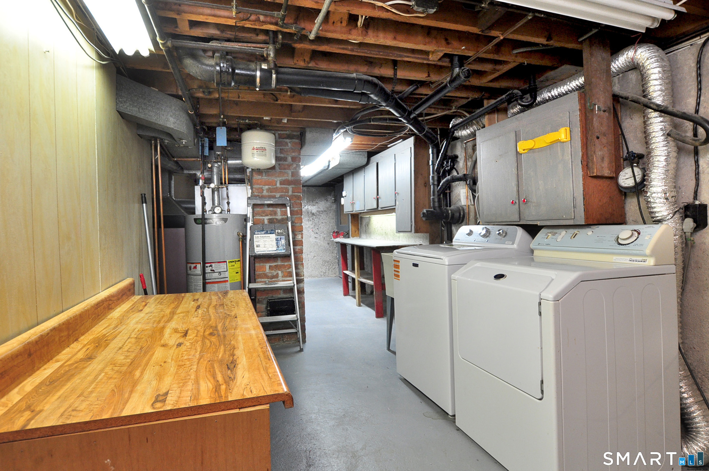 25 Warren Drive East Hartford CT 06118