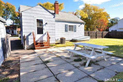 25 Warren Drive East Hartford CT 06118