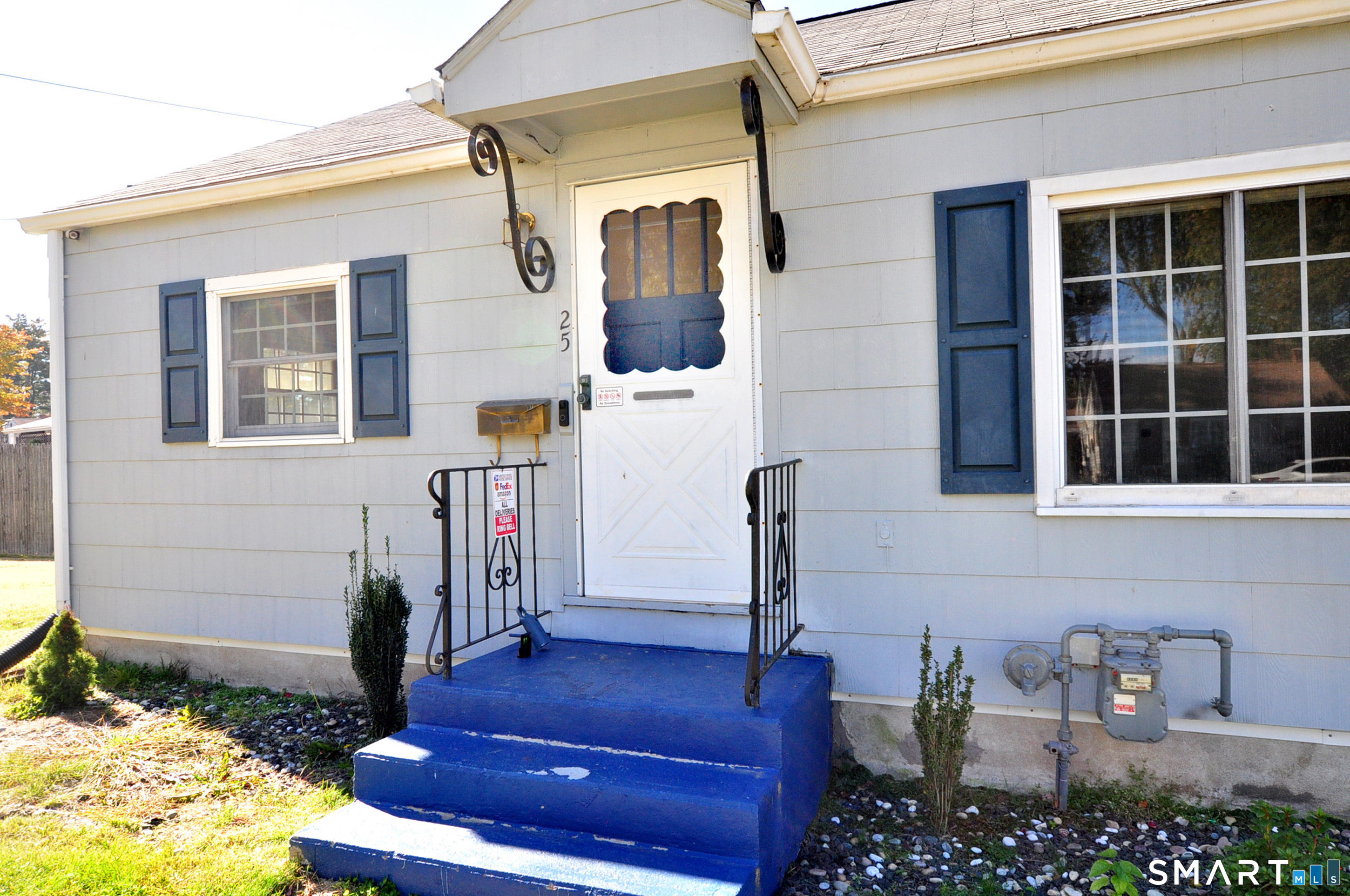 25 Warren Drive East Hartford CT 06118