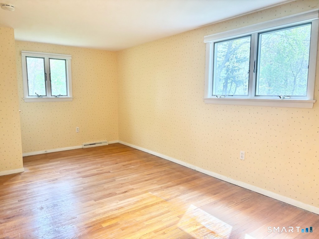 102 Diane Drive Manchester CT 06040