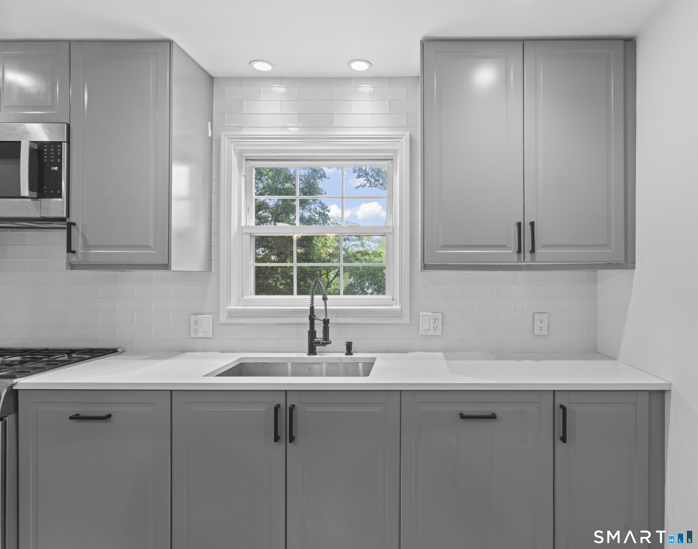13 Hamilton Avenue Stamford CT 06902