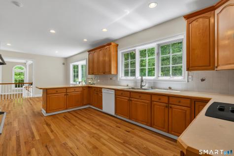1 Crystal Terrace Woodbridge CT 06525