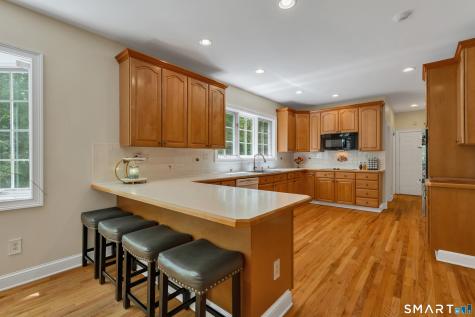 1 Crystal Terrace Woodbridge CT 06525