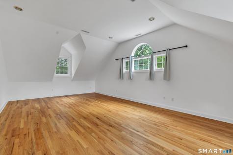 1 Crystal Terrace Woodbridge CT 06525