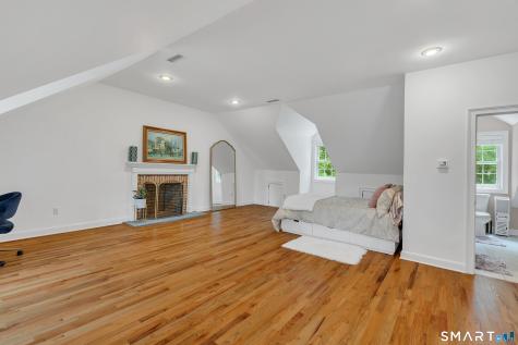 1 Crystal Terrace Woodbridge CT 06525
