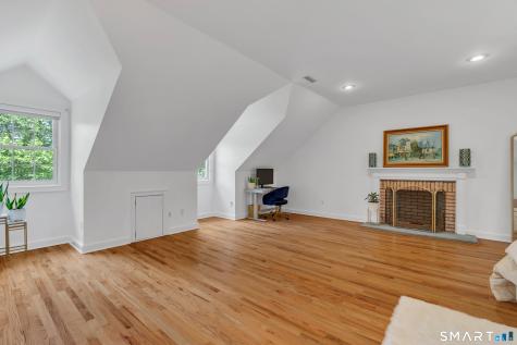 1 Crystal Terrace Woodbridge CT 06525