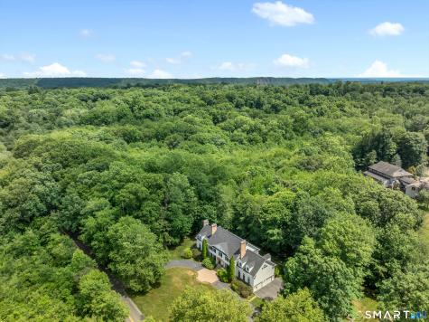 1 Crystal Terrace Woodbridge CT 06525