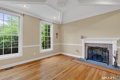 1 Crystal Terrace Woodbridge CT 06525