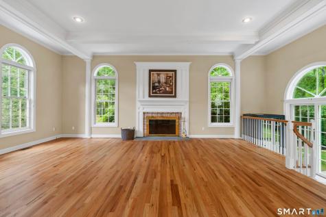 1 Crystal Terrace Woodbridge CT 06525