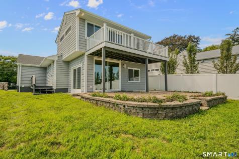 1092 Ocean Avenue New London CT 06320