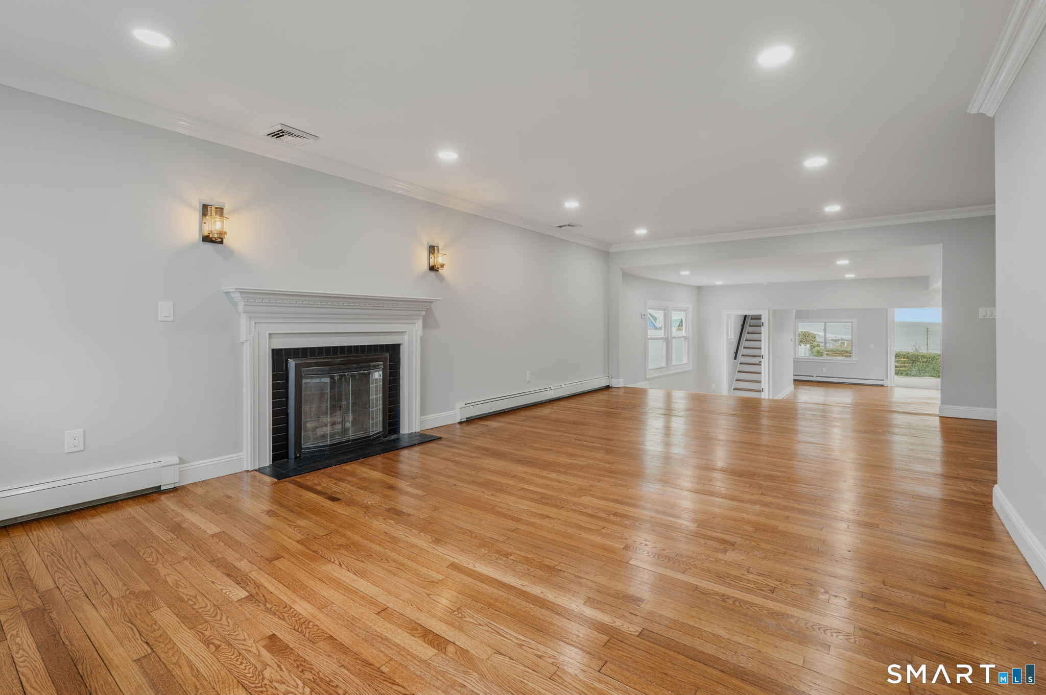 1092 Ocean Avenue New London CT 06320