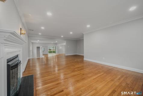 1092 Ocean Avenue New London CT 06320