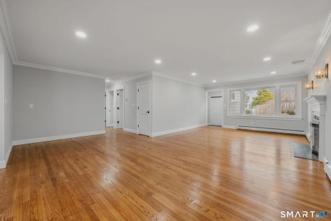 1092 Ocean Avenue New London CT 06320