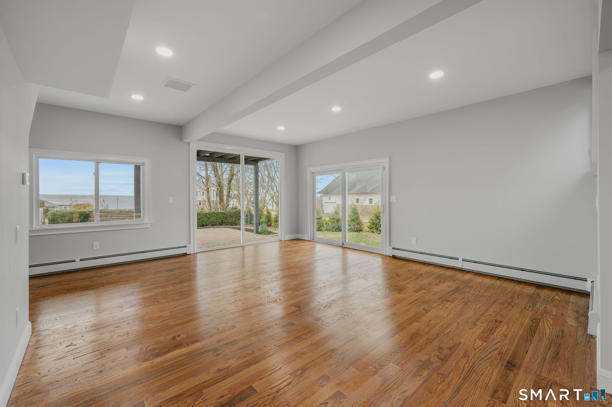1092 Ocean Avenue New London CT 06320