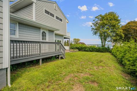 1092 Ocean Avenue New London CT 06320