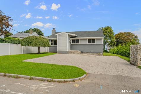1092 Ocean Avenue New London CT 06320