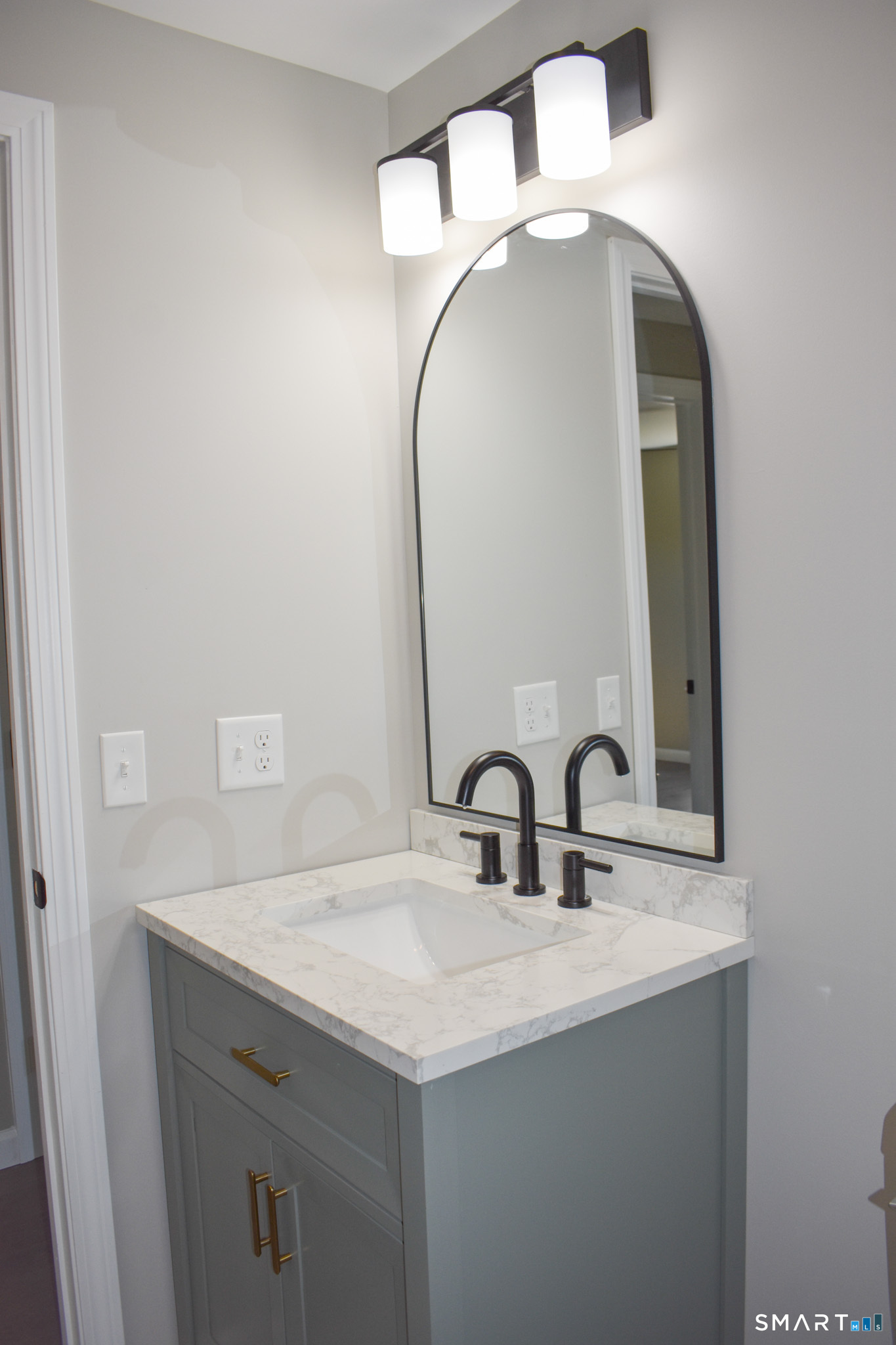 43 Hale Haven Court Montville CT 06382