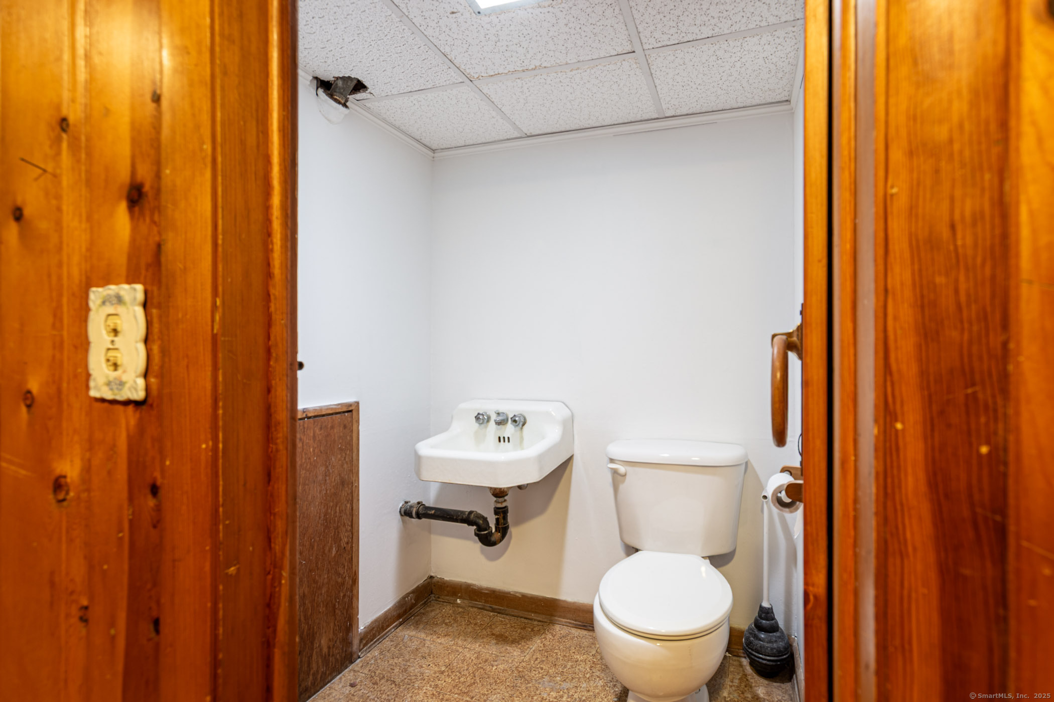 9 Deepwood Drive Manchester CT 06040