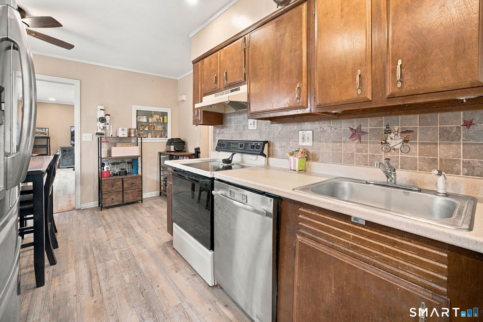 163 Roxbury Road East Hartford CT 06118