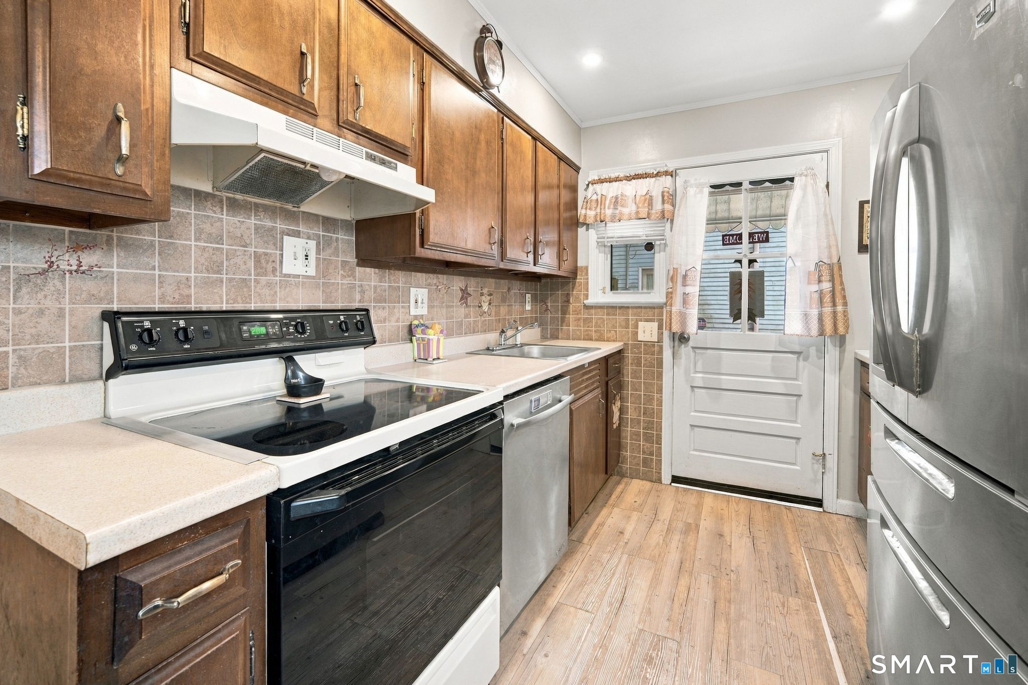 163 Roxbury Road East Hartford CT 06118