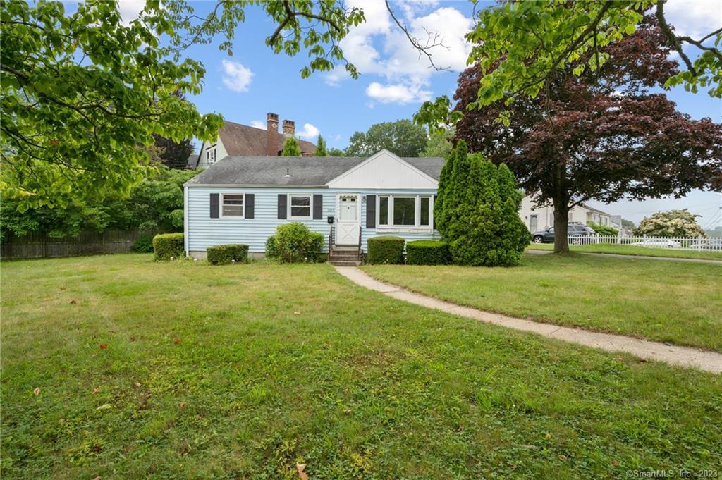 1059 Ocean Avenue New London CT 06320