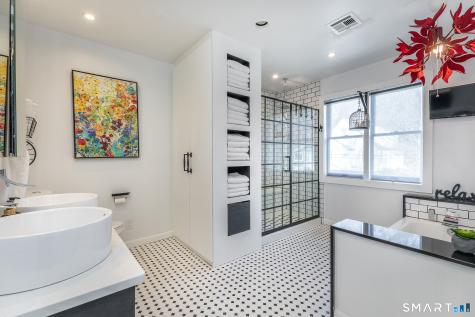 4 Darien Road New Fairfield CT 06812