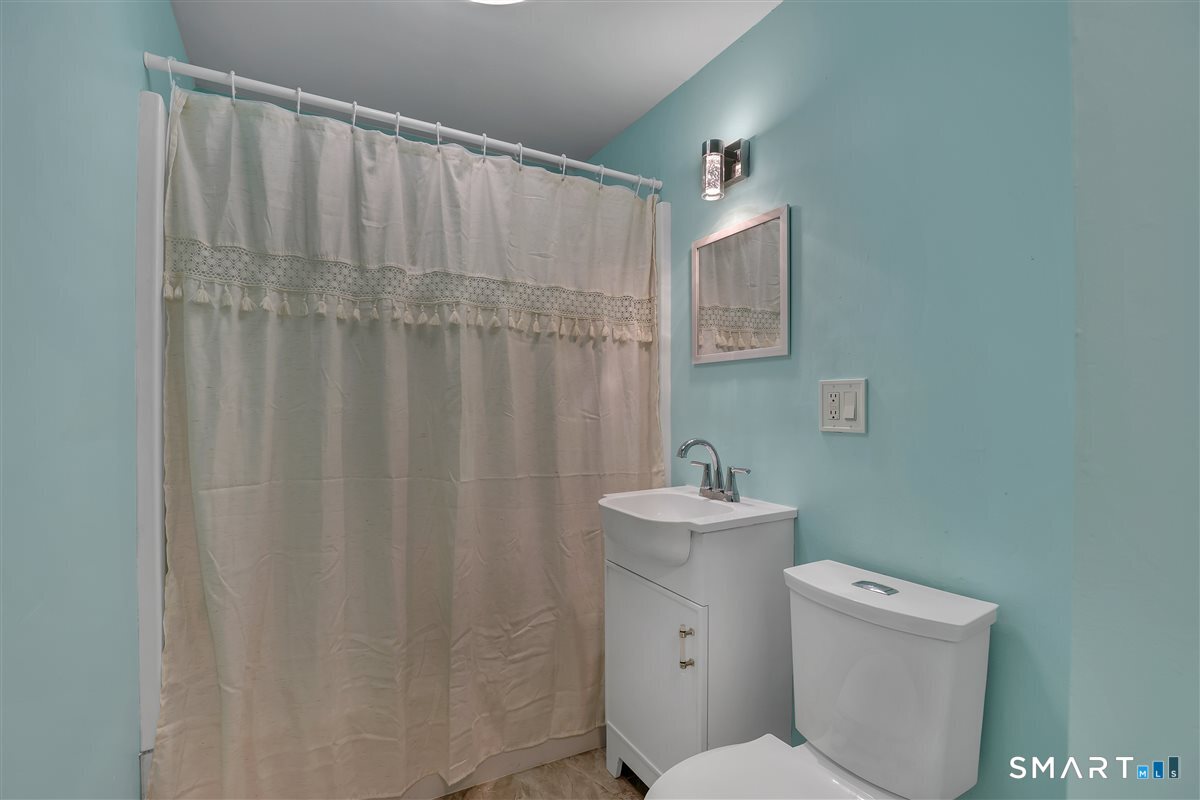 4 Robin Road Manchester CT 06042