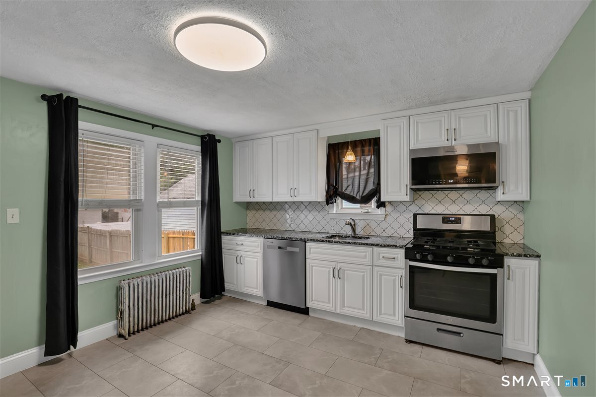 4 Robin Road Manchester CT 06042