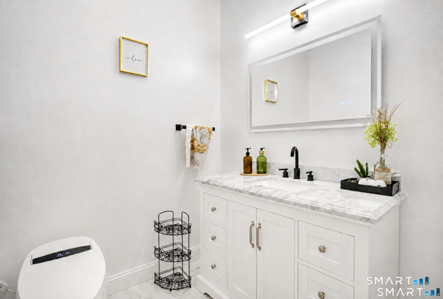 15 Maggie Lane Shelton CT 06484