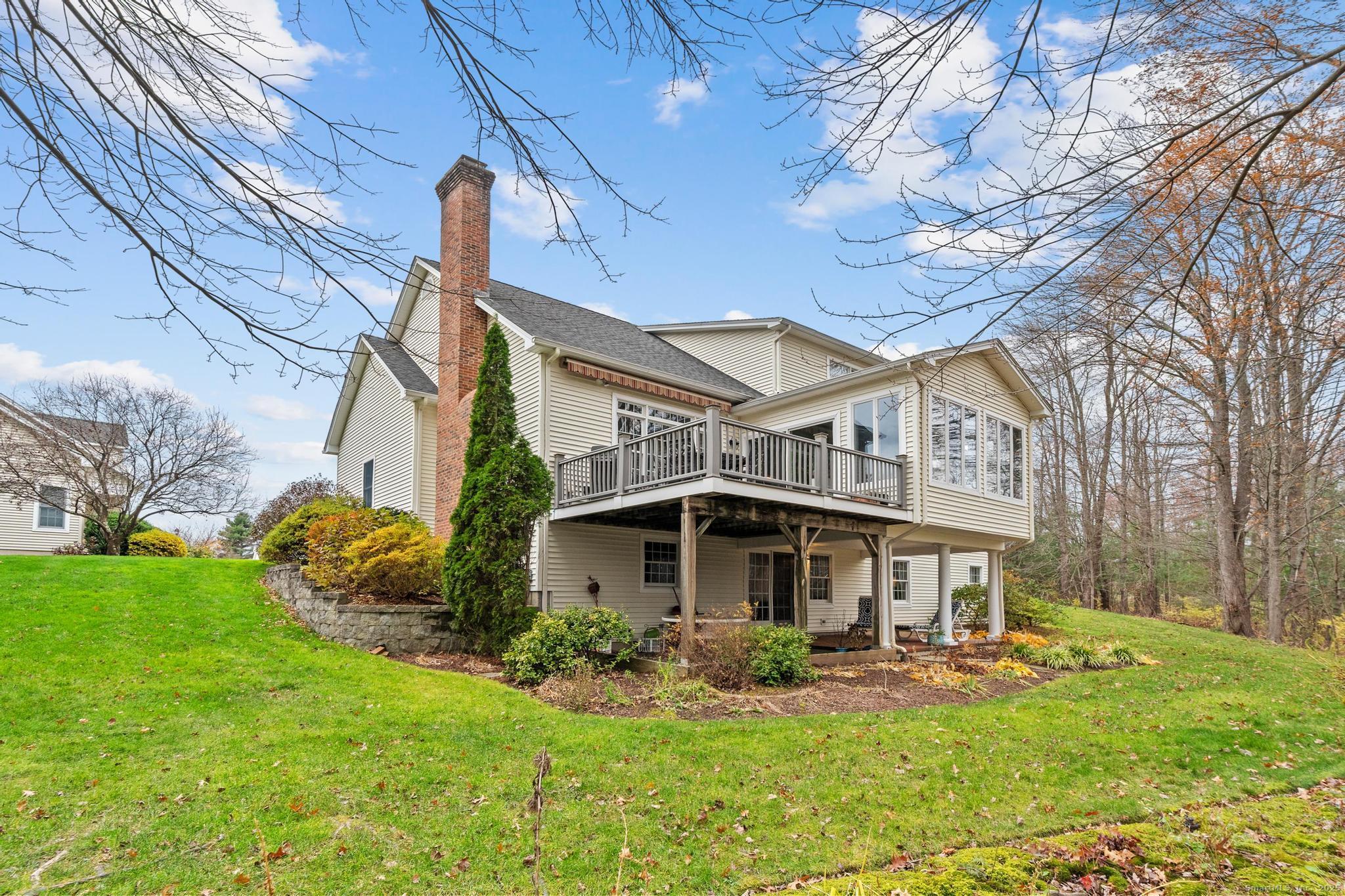 18 Daniel Circle Suffield CT 06078