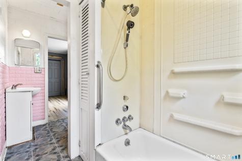 43 Wallace Street West Haven CT 06516