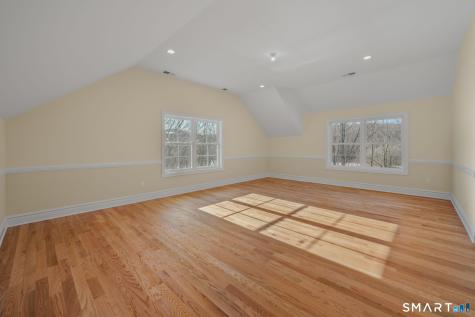 4 Jans Way Guilford CT 06437